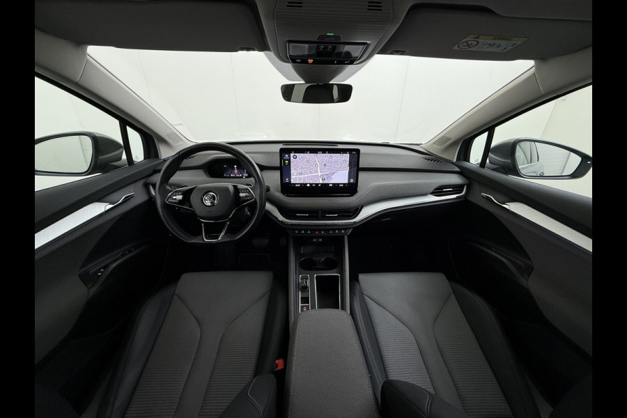 Škoda ENYAQ iV PanoDak Trekhaak Navi Camera Apple Carplay Android Auto Elek.Achterklep Ecc Cruise Control iV 60 SOH 89,6% Stuurverwarming Bluetooth Led Keyless advanced 1.000KG Trekgewicht 1e Eigenaar Origineel Nederlandse Auto