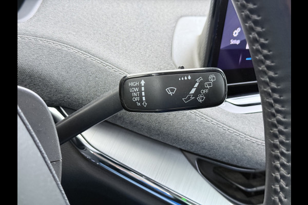 Škoda ENYAQ iV PanoDak Trekhaak Navi Camera Apple Carplay Android Auto Elek.Achterklep Ecc Cruise Control iV 60 SOH 89,6% Stuurverwarming Bluetooth Led Keyless advanced 1.000KG Trekgewicht 1e Eigenaar Origineel Nederlandse Auto