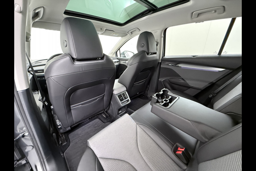 Škoda ENYAQ iV PanoDak Trekhaak Navi Camera Apple Carplay Android Auto Elek.Achterklep Ecc Cruise Control iV 60 SOH 89,6% Stuurverwarming Bluetooth Led Keyless advanced 1.000KG Trekgewicht 1e Eigenaar Origineel Nederlandse Auto