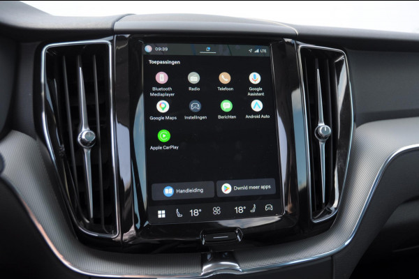 Volvo XC60 350PK Automaat T6 AWD Plus Bright / Navigatie / Elektrisch glazen schuif-kanteldak / Leren bekleding / Elektrisch verstelbare stoelen met geheugen / Stuur & Stoelverwarming / Achteruitrijcamera / Elektrische achterklep / Cruise control