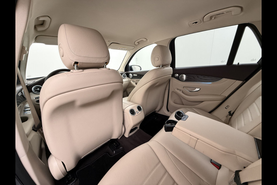 Mercedes-Benz GLC 350e Hybrid 4MATIC Premium Plus Exclusive Burmester®-Hifi Leder+Verwarmd Trekhaak 360°Camera Navi Ecc Elek.Achterklep Elek.Stoelen Lmv 19" Led Pdc AWD 4WD PHEV 2.000KG Trekgewicht Dealeronderhouden