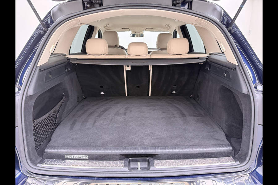 Mercedes-Benz GLC 350e Hybrid 4MATIC Premium Plus Exclusive Burmester®-Hifi Leder+Verwarmd Trekhaak 360°Camera Navi Ecc Elek.Achterklep Elek.Stoelen Lmv 19" Led Pdc AWD 4WD PHEV 2.000KG Trekgewicht Dealeronderhouden