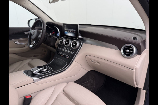 Mercedes-Benz GLC 350e Hybrid 4MATIC Premium Plus Exclusive Burmester®-Hifi Leder+Verwarmd Trekhaak 360°Camera Navi Ecc Elek.Achterklep Elek.Stoelen Lmv 19" Led Pdc AWD 4WD PHEV 2.000KG Trekgewicht Dealeronderhouden