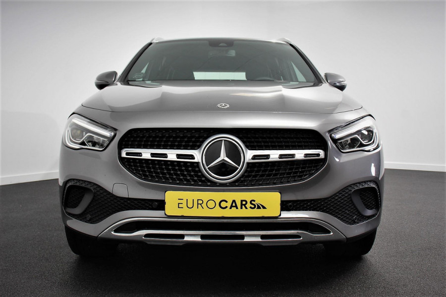 Mercedes-Benz GLA 200 Progressive Automaat Navigatie Climate control Cruise Control LED Elektrische Achterklep Lichtmetalen Velgen Camera