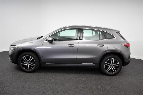 Mercedes-Benz GLA 200 Progressive Automaat Navigatie Climate control Cruise Control LED Elektrische Achterklep Lichtmetalen Velgen Camera