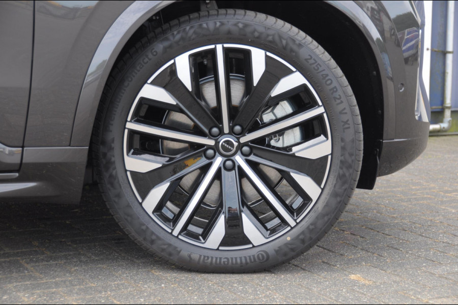 Volvo XC90 T8 408PK Automaat Plug-in hybrid AWD Ultra Bright / Luchtvering / Trekhaak / Panoramadak / Google services / Elektrisch bedienbare voorstoelen met geheugen / Stoelverwarming voor en achter