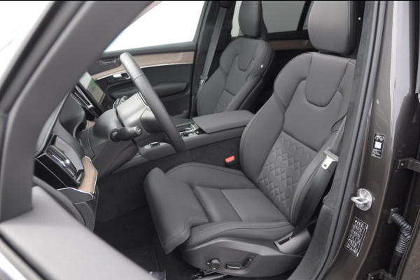 Volvo XC90 T8 408PK Automaat Plug-in hybrid AWD Ultra Bright / Luchtvering / Trekhaak / Panoramadak / Google services / Elektrisch bedienbare voorstoelen met geheugen / Stoelverwarming voor en achter