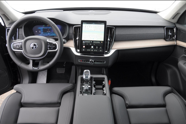 Volvo XC90 T8 408PK Automaat Plug-in hybrid AWD Ultra Bright / Luchtvering / Trekhaak / Panoramadak / Google services / Elektrisch bedienbare voorstoelen met geheugen / Stoelverwarming voor en achter