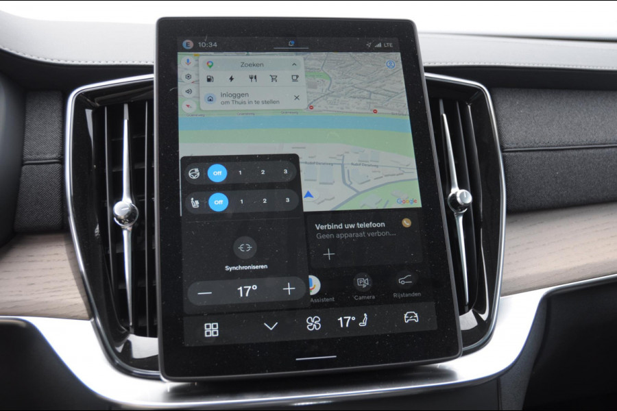 Volvo XC90 T8 408PK Automaat Plug-in hybrid AWD Ultra Bright / Luchtvering / Trekhaak / Panoramadak / Google services / Elektrisch bedienbare voorstoelen met geheugen / Stoelverwarming voor en achter