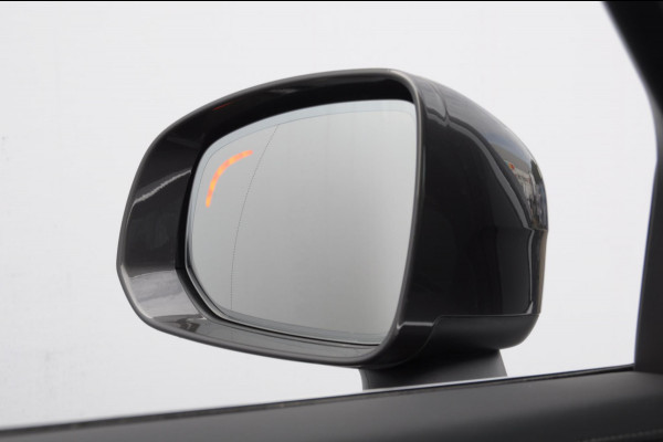 Volvo XC90 T8 408PK Automaat Plug-in hybrid AWD Ultra Bright / Luchtvering / Trekhaak / Panoramadak / Google services / Elektrisch bedienbare voorstoelen met geheugen / Stoelverwarming voor en achter