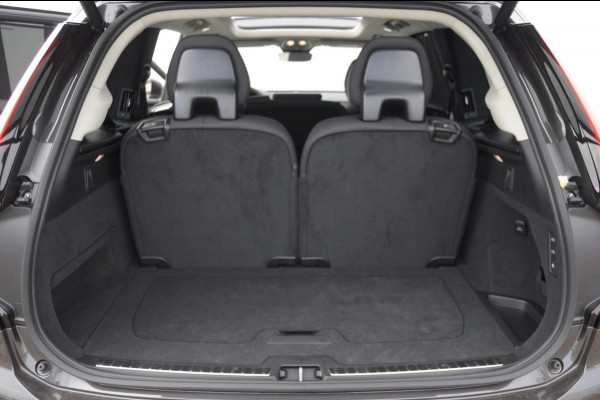 Volvo XC90 T8 408PK Automaat Plug-in hybrid AWD Ultra Bright / Luchtvering / Trekhaak / Panoramadak / Google services / Elektrisch bedienbare voorstoelen met geheugen / Stoelverwarming voor en achter