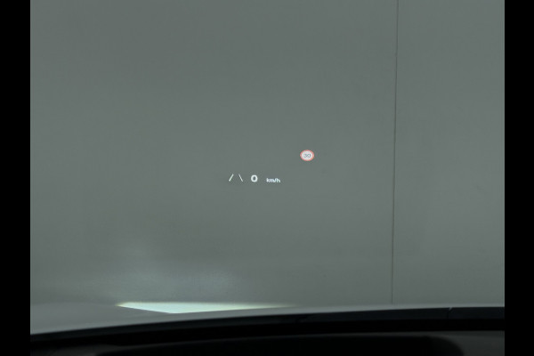 Kia Ev6 GT-Line 77.4kWh Warmtepomp Trekhaak Panoramadak Head-Up Display Meridian®-Audio Stoelkoeling+Verwarming Elek.Stoelen+Memory 360° Apple Carplay Android Auto Privacy Glas Lmv Led DAB Isofix Draadloze lader Dealeronderhouden Origineel Nederlandse Auto 1e Eigenaar