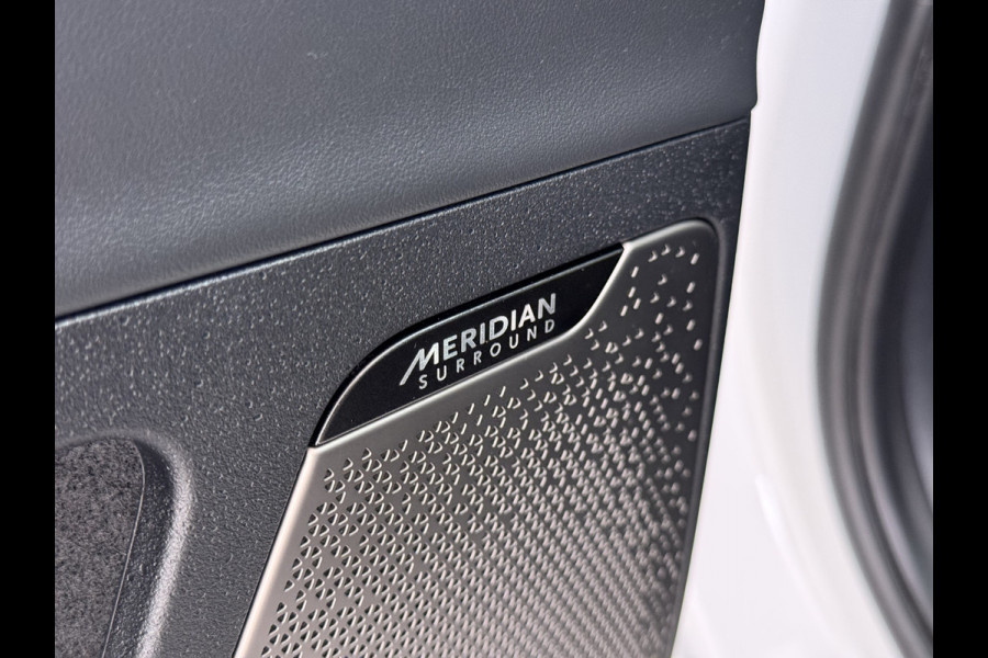 Kia Ev6 GT-Line 77.4kWh Warmtepomp Trekhaak Panoramadak Head-Up Display Meridian®-Audio Stoelkoeling+Verwarming Elek.Stoelen+Memory 360° Apple Carplay Android Auto Privacy Glas Lmv Led DAB Isofix Draadloze lader Dealeronderhouden Origineel Nederlandse Auto 1e Eigenaar
