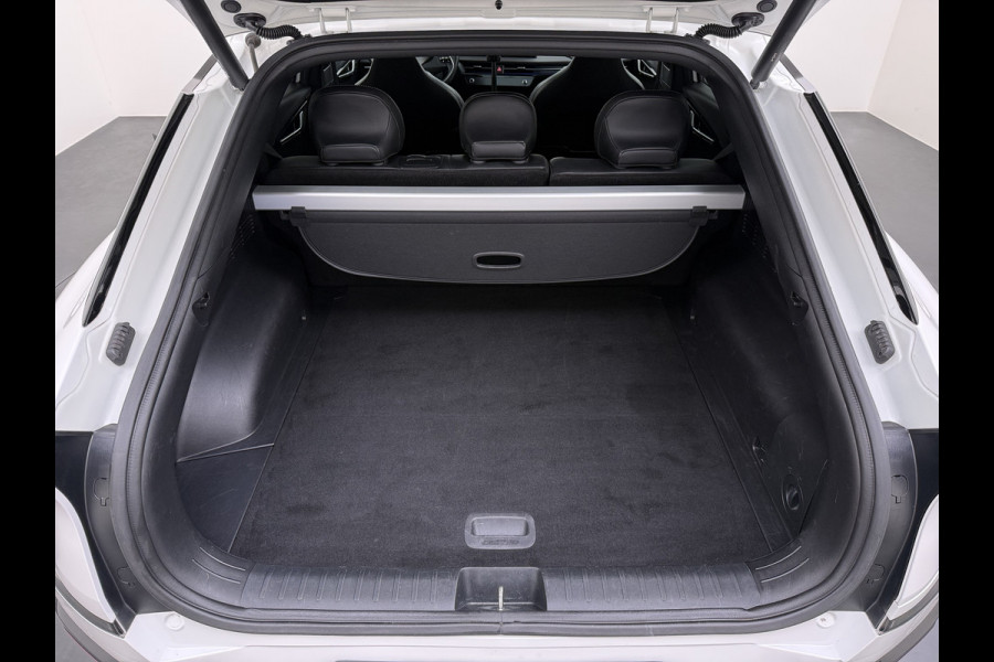 Kia Ev6 GT-Line 77.4kWh Warmtepomp Trekhaak Panoramadak Head-Up Display Meridian®-Audio Stoelkoeling+Verwarming Elek.Stoelen+Memory 360° Apple Carplay Android Auto Privacy Glas Lmv Led DAB Isofix Draadloze lader Dealeronderhouden Origineel Nederlandse Auto 1e Eigenaar