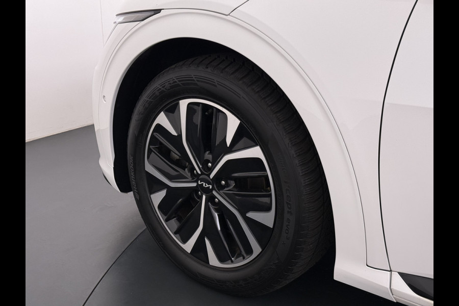 Kia Ev6 GT-Line 77.4kWh Warmtepomp Trekhaak Panoramadak Head-Up Display Meridian®-Audio Stoelkoeling+Verwarming Elek.Stoelen+Memory 360° Apple Carplay Android Auto Privacy Glas Lmv Led DAB Isofix Draadloze lader Dealeronderhouden Origineel Nederlandse Auto 1e Eigenaar
