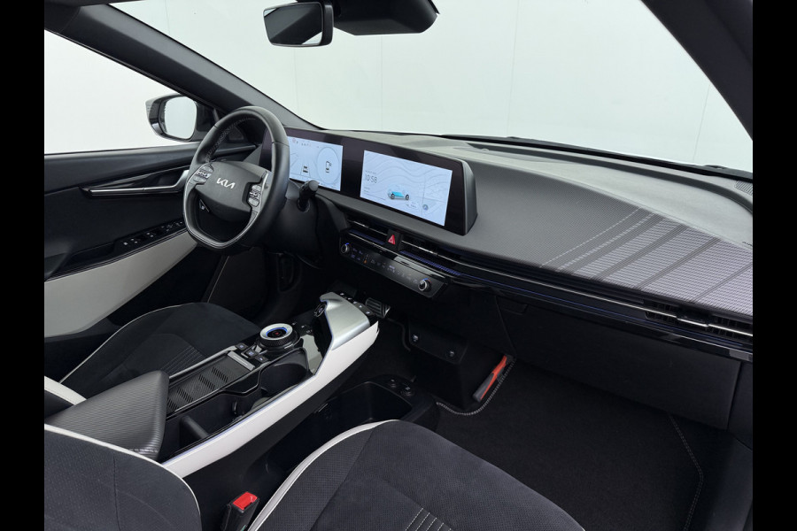 Kia Ev6 GT-Line 77.4kWh Warmtepomp Trekhaak Panoramadak Head-Up Display Meridian®-Audio Stoelkoeling+Verwarming Elek.Stoelen+Memory 360° Apple Carplay Android Auto Privacy Glas Lmv Led DAB Isofix Draadloze lader Dealeronderhouden Origineel Nederlandse Auto 1e Eigenaar