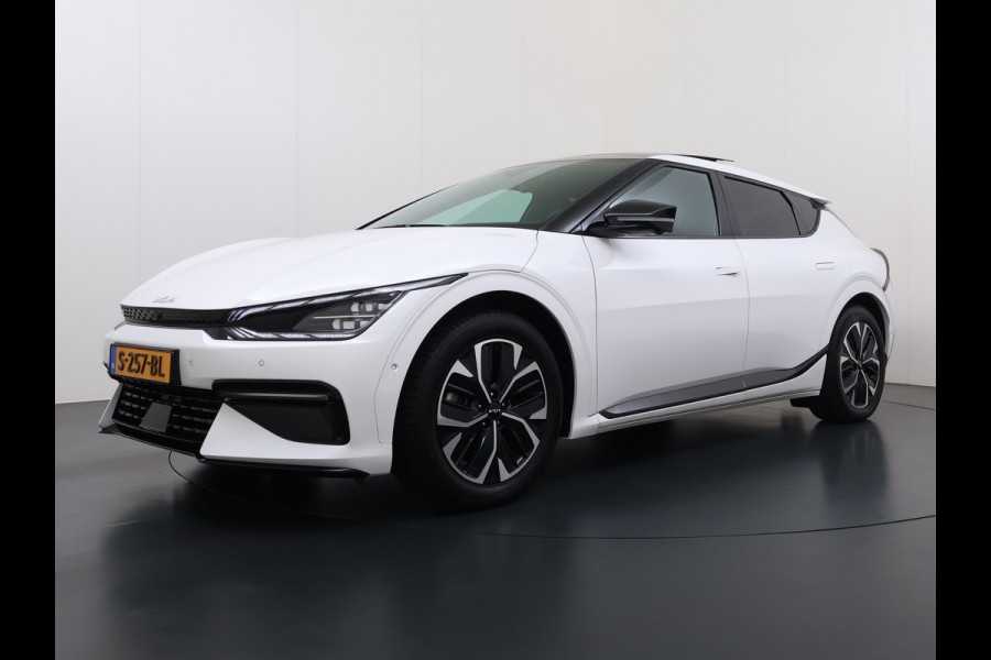 Kia Ev6 GT-Line 77.4kWh Warmtepomp Trekhaak Panoramadak Head-Up Display Meridian®-Audio Stoelkoeling+Verwarming Elek.Stoelen+Memory 360° Apple Carplay Android Auto Privacy Glas Lmv Led DAB Isofix Draadloze lader Dealeronderhouden Origineel Nederlandse Auto 1e Eigenaar