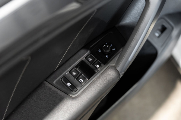 Volkswagen Tiguan 2.0 TSI 4Motion R-Line DSG PANO LED CAMERA LEDER FULL