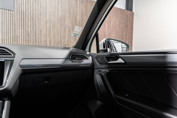 Volkswagen Tiguan 2.0 TSI 4Motion R-Line DSG PANO LED CAMERA LEDER FULL