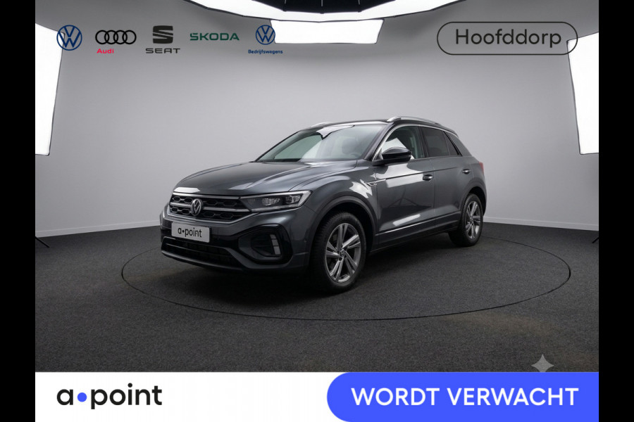 Volkswagen T-Roc 1.5 TSI R-Line 150 pk Automaat (DSG) | Navigatie | Trekhaak (afneembaar) | Parkeersensoren (Park assist) | Achteruitrijcamera | R-Line |