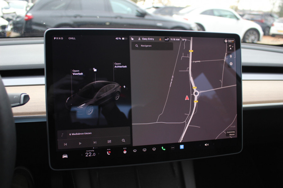 Tesla Model 3 Long Range AWD 75 kWh / FACELIFT / Autopilot / Panoramadak / Camera / Leder / 20'' / Leder / Premium Audio / Warmtepomp