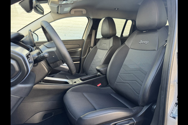Jeep Avenger Summit 54 kWh Clima Camera Carplay Adaptive Cruise PDC voor en achter Half Leder