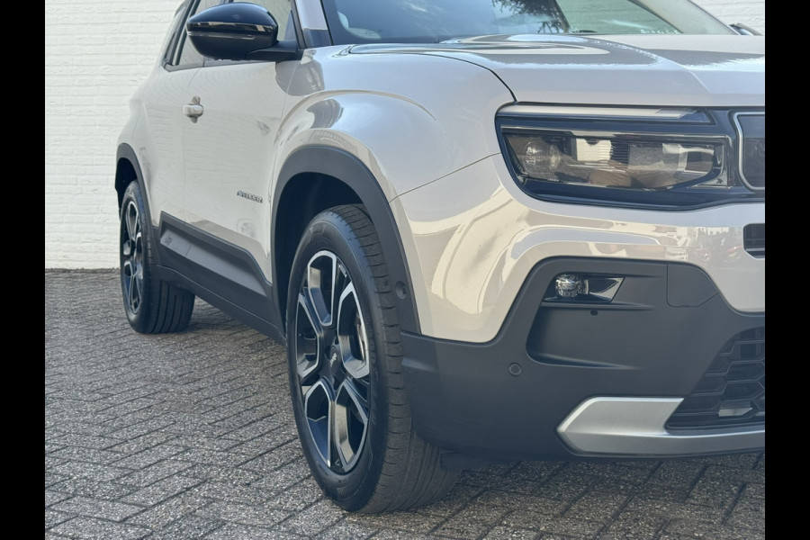 Jeep Avenger Summit 54 kWh Clima Camera Carplay Adaptive Cruise PDC voor en achter Half Leder