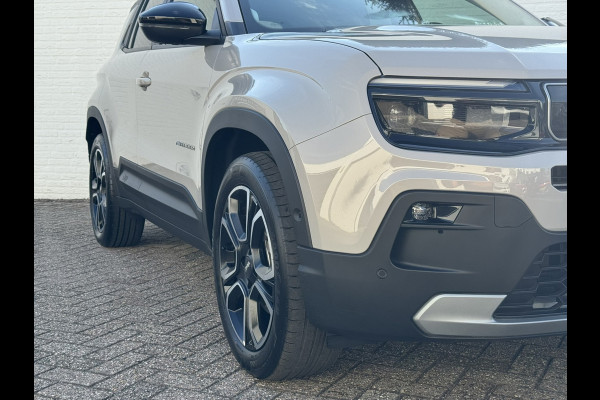 Jeep Avenger Summit 54 kWh Clima Camera Carplay Adaptive Cruise PDC voor en achter Half Leder
