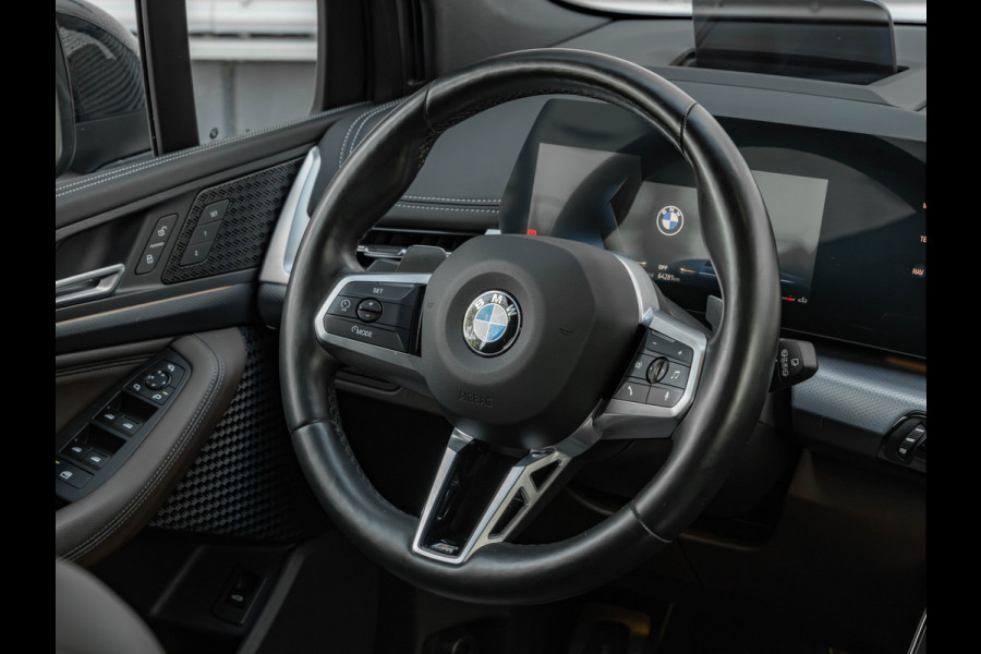 BMW 2 Serie Active Tourer 220i - M-Sport - Pano - Memoryzetels - Trekhaak - Head-Up