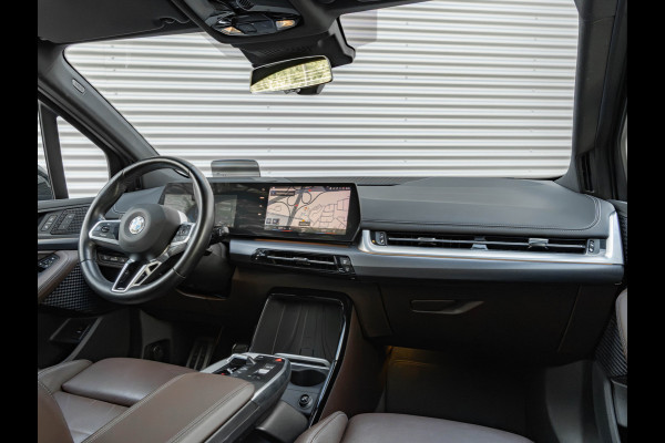 BMW 2 Serie Active Tourer 220i - M-Sport - Pano - Memoryzetels - Trekhaak - Head-Up
