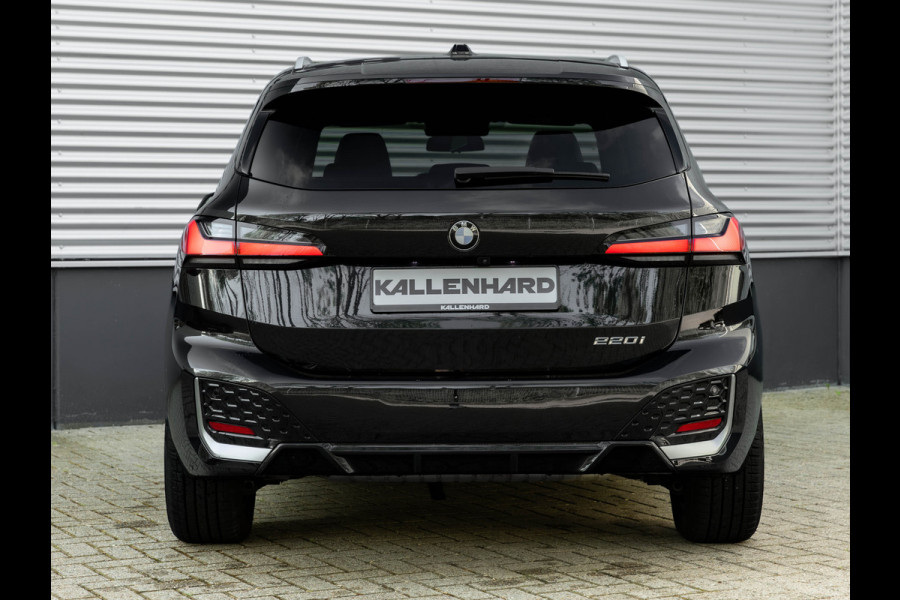 BMW 2 Serie Active Tourer 220i - M-Sport - Pano - Memoryzetels - Trekhaak - Head-Up