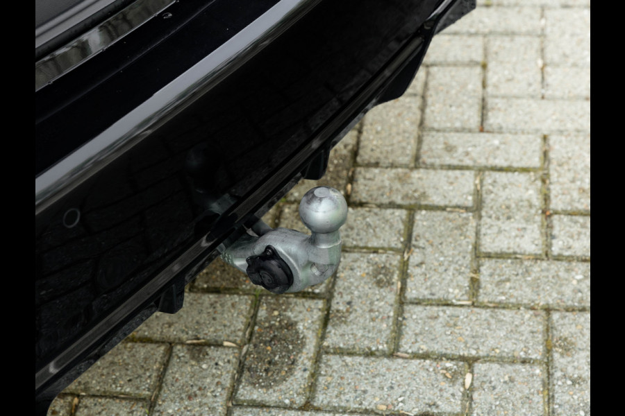 BMW 2 Serie Active Tourer 220i - M-Sport - Pano - Memoryzetels - Trekhaak - Head-Up