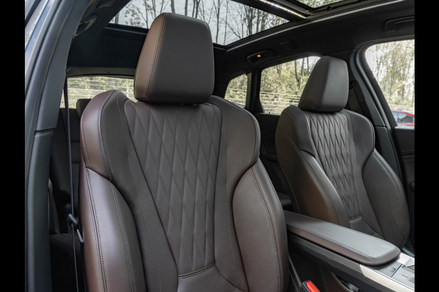 BMW 2 Serie Active Tourer 220i - M-Sport - Pano - Memoryzetels - Trekhaak - Head-Up