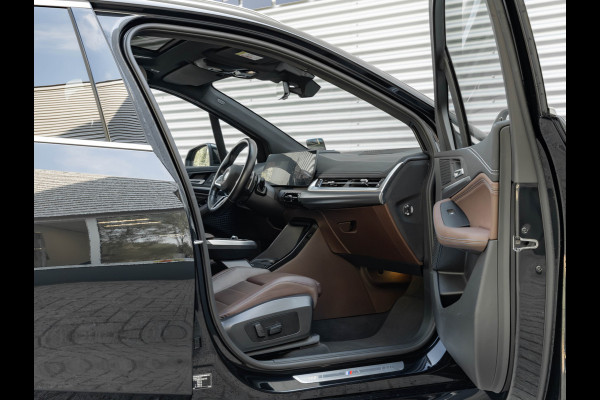 BMW 2 Serie Active Tourer 220i - M-Sport - Pano - Memoryzetels - Trekhaak - Head-Up