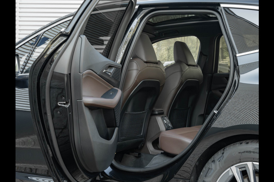 BMW 2 Serie Active Tourer 220i - M-Sport - Pano - Memoryzetels - Trekhaak - Head-Up
