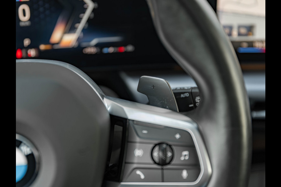 BMW 2 Serie Active Tourer 220i - M-Sport - Pano - Memoryzetels - Trekhaak - Head-Up