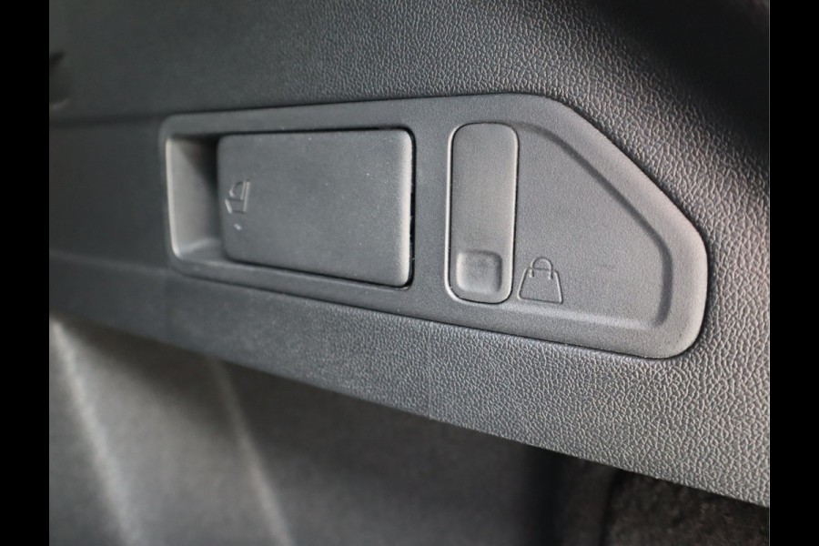 Ford FOCUS Wagon 1.0 EcoBoost Active Business Navi / Trekh / Stoel-stuurverwarming / Keyless / Deurvanger / Handgeschakeld
