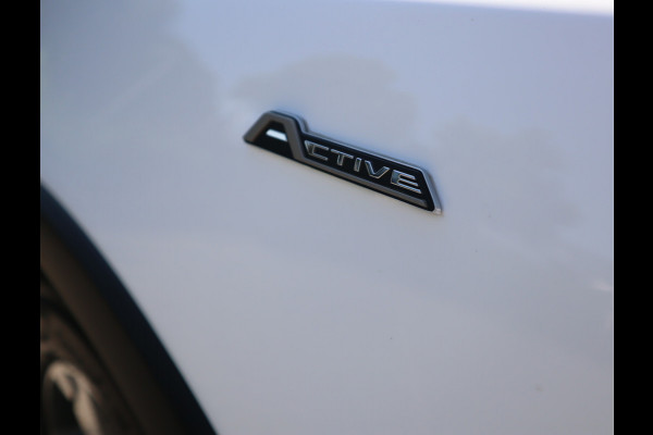 Ford FOCUS Wagon 1.0 EcoBoost Active Business Navi / Trekh / Stoel-stuurverwarming / Keyless / Deurvanger / Handgeschakeld