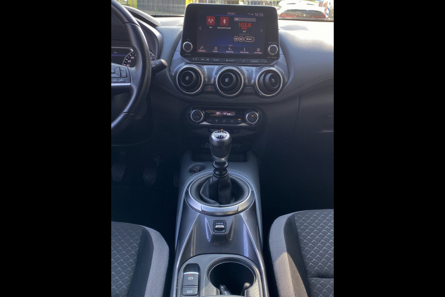 Nissan Juke 1.0 DIG-T N-Connecta - Navigatie / Apple CarPlay I Airco I LED I Achteruitrij Camera & PDC I Trekhaak