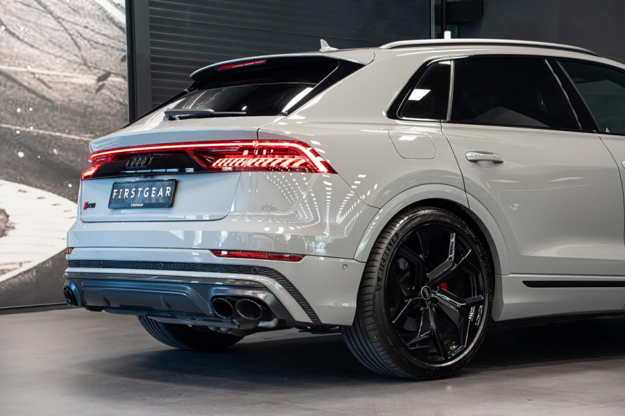 Audi Q8 4.0 TFSI SQ8 quattro *Bang & Olufsen / Panorama / Vierwielbesturing / HUD / Surround-view / Standverwarming*
