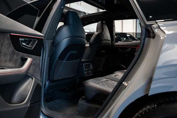 Audi Q8 4.0 TFSI SQ8 quattro *Bang & Olufsen / Panorama / Vierwielbesturing / HUD / Surround-view / Standverwarming*