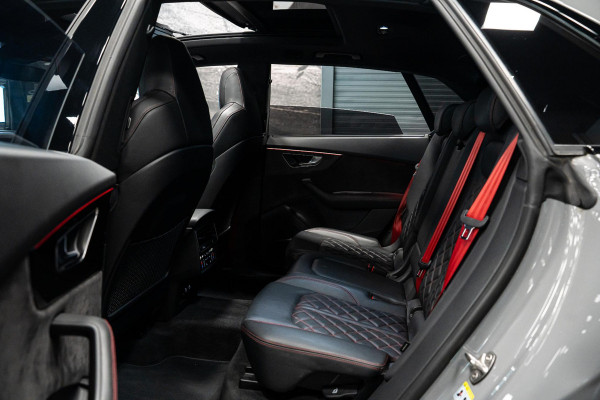 Audi Q8 4.0 TFSI SQ8 quattro *Bang & Olufsen / Panorama / Vierwielbesturing / HUD / Surround-view / Standverwarming*