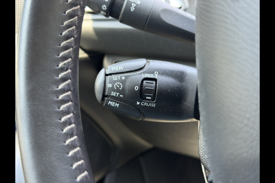 Peugeot 308 SW BWJ 2020 | 1.2T 111PK ACTIVE | CLIMA | NAVI | CARPLAY | CRUISE | LICHTMETAAL | PDC | PRIVACY GLASS |