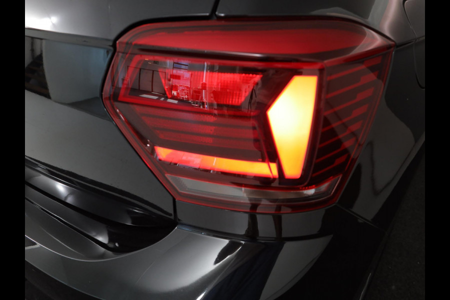 Volkswagen Polo 1.0 TSI R-Line Edition 95 pk | Navigatie | Parkeersensoren | Adaptieve cruise control | Autom. airco | Apple Carplay/Android Auto |