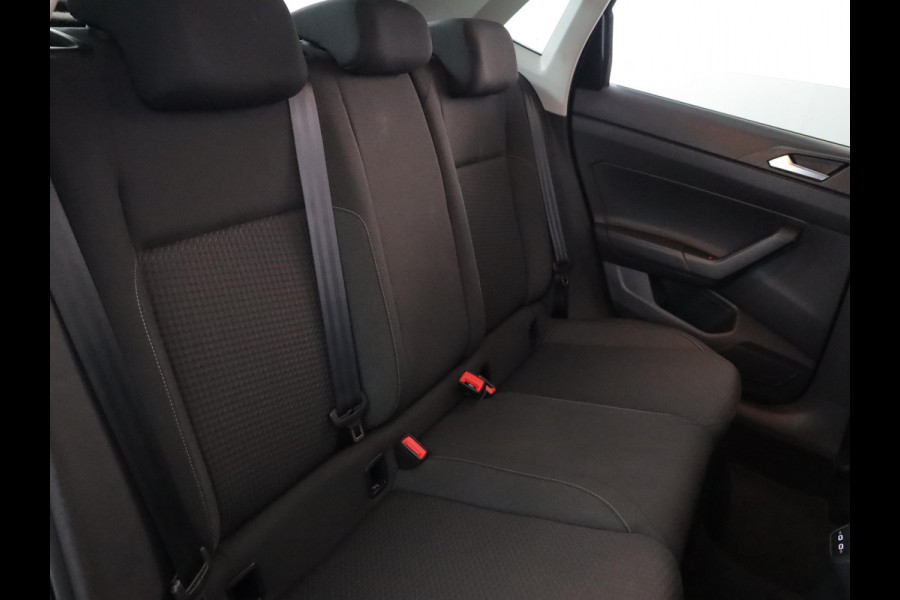 Volkswagen Polo 1.0 TSI R-Line Edition 95 pk | Navigatie | Parkeersensoren | Adaptieve cruise control | Autom. airco | Apple Carplay/Android Auto |