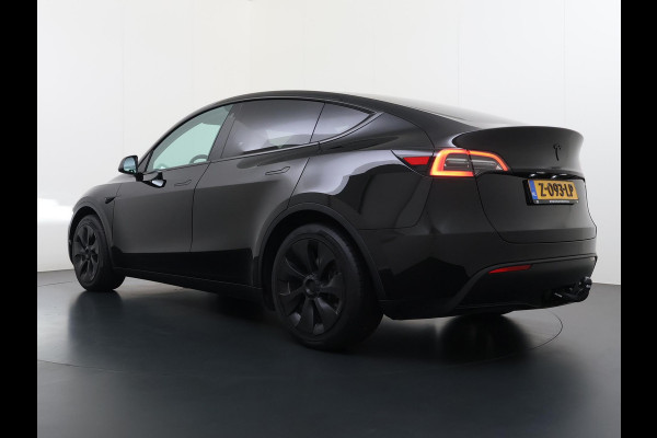Tesla Model Y RWD 58 kWh AFNEEMBARE TREKHAAK | FABRIEKSGARANTIE OP ACCU & AANDRIJFLIJN TOT 03-2031 OF 160.000 KM | CARBON LIJSTEN |