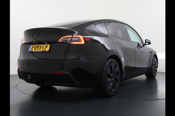 Tesla Model Y RWD 58 kWh AFNEEMBARE TREKHAAK | FABRIEKSGARANTIE OP ACCU & AANDRIJFLIJN TOT 03-2031 OF 160.000 KM | CARBON LIJSTEN |