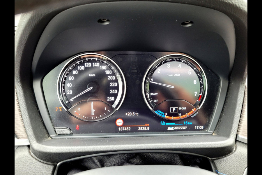 BMW X2 XDrive25e M-sport Pano, Cam, ACC, Harman Kardon