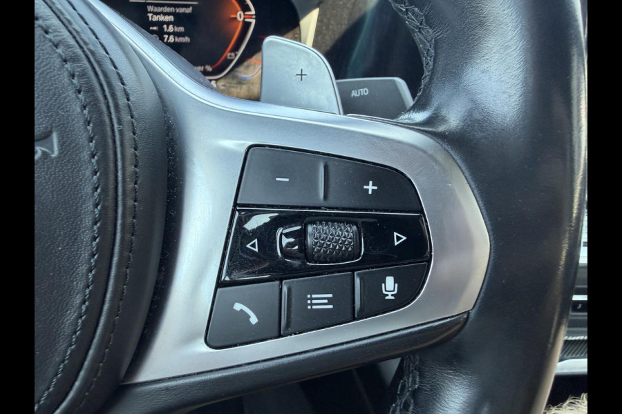 BMW 3-serie 330i High Executive M-Sport | Navigatie | Climate Control | Stoelverwarming | Parkeersensoren |