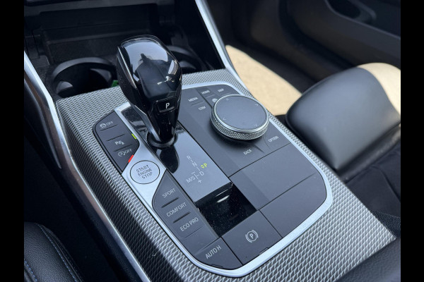 BMW 3-serie 330i High Executive M-Sport | Navigatie | Climate Control | Stoelverwarming | Parkeersensoren |